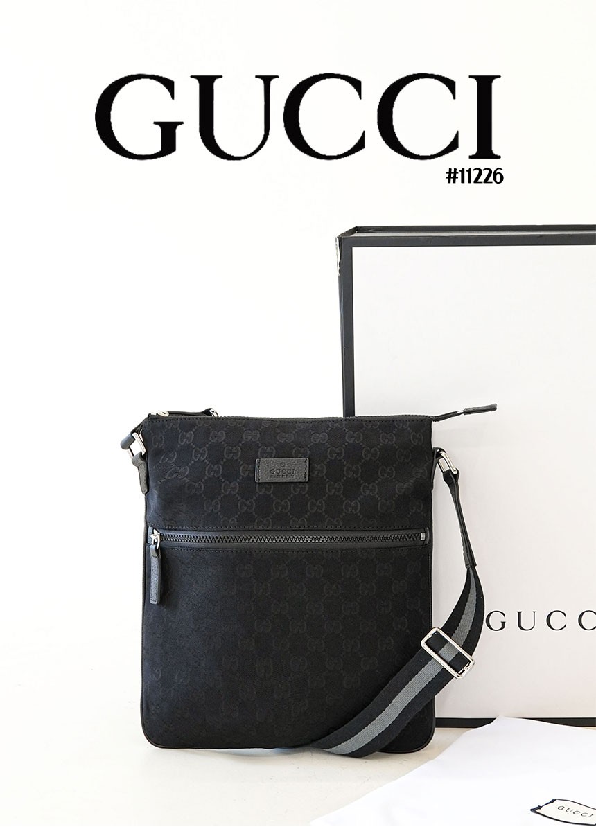 [GUCCI] 구찌 GG 로고 마이크로시마 캔버스 메신저백(국내배송)