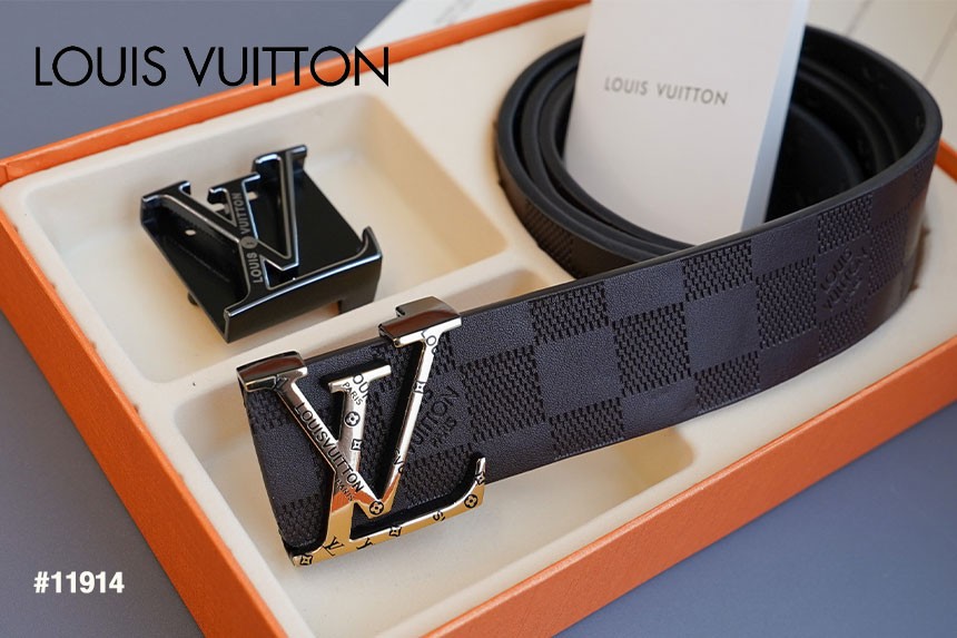 [LOUIS VUITTON] 루이비통 LV 이니셜 리버서블 투버클 벨트셋 (국내배송)