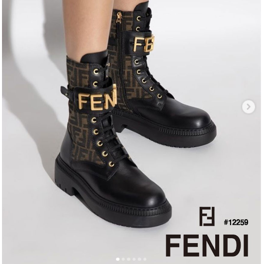 [FENDI] 팬디 블랙 가죽 바이커 부츠 (국내배송)