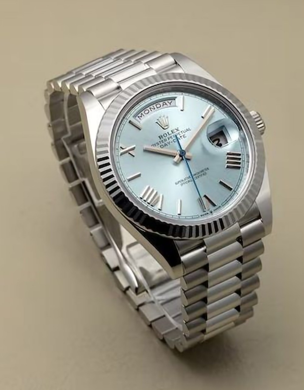 로렉스 OYSTER PERPETUAL DAY-DATE40 아이스블루 (국내배송)