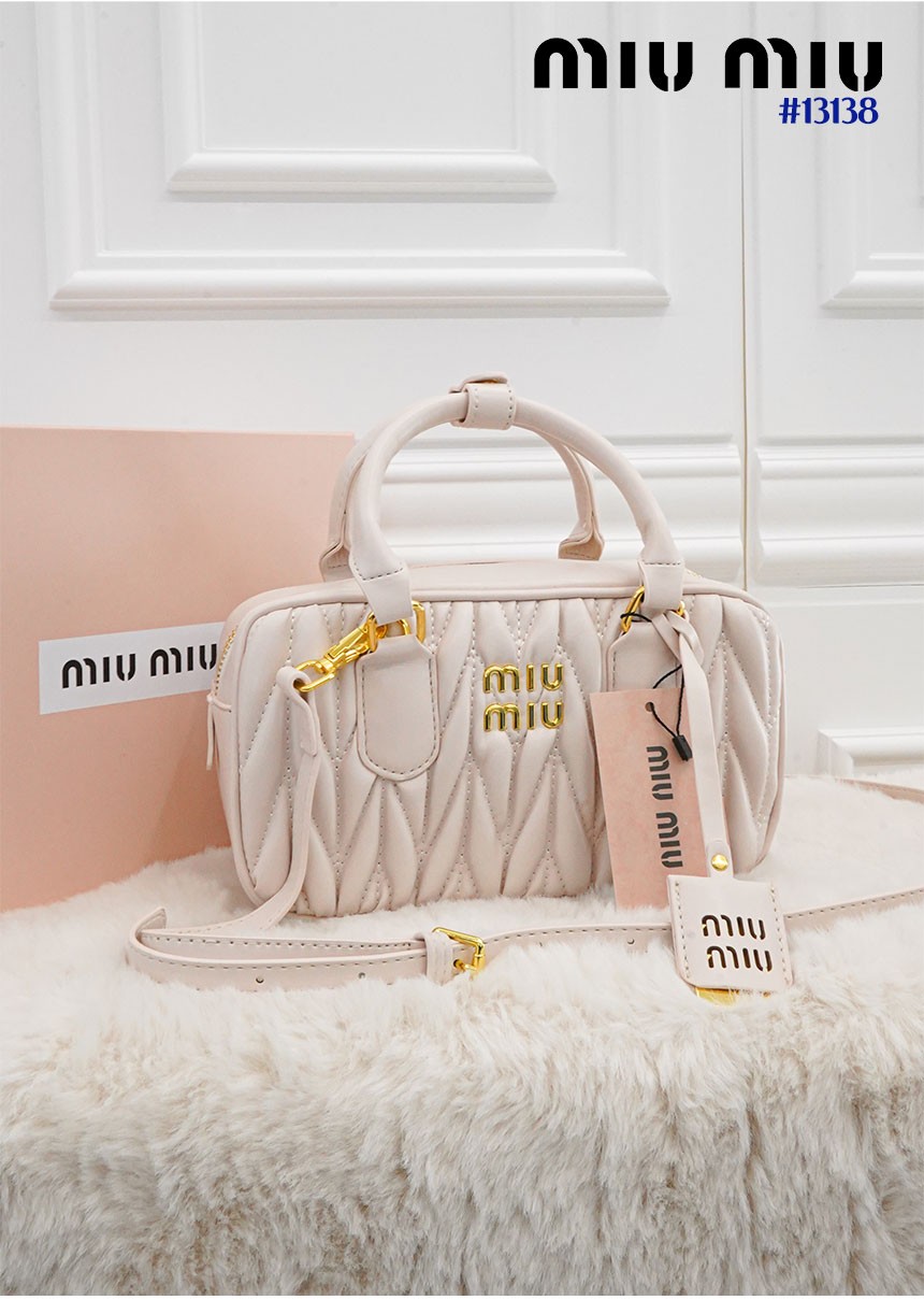 [MIUMIU] 미우미우 아르카디 마테라쎄 나파 레더 백 (국내배송)