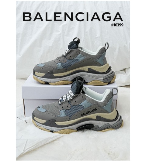 [BALENCIAGA] 발렌시아가 트리플S 클리어솔 스니커즈 (국내배송)