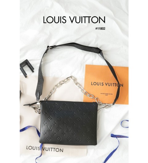 [LOUIS VUITTON] 루이비통 쿠상 PM 체인 크로스백 (국내배송)